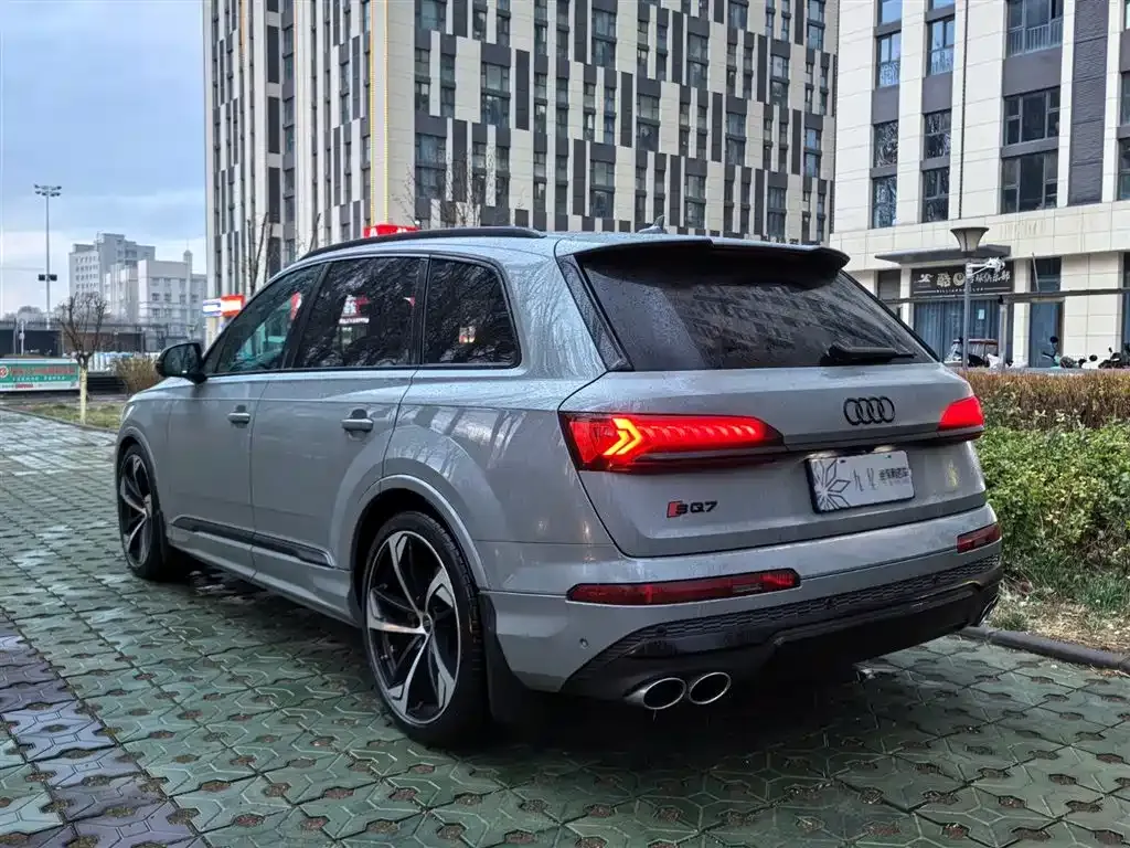 Audi SQ7 — фото 7