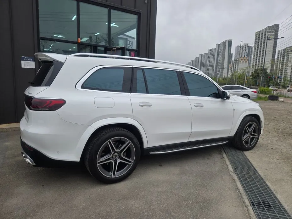 Mercedes-Benz GLS-Class — фото 7