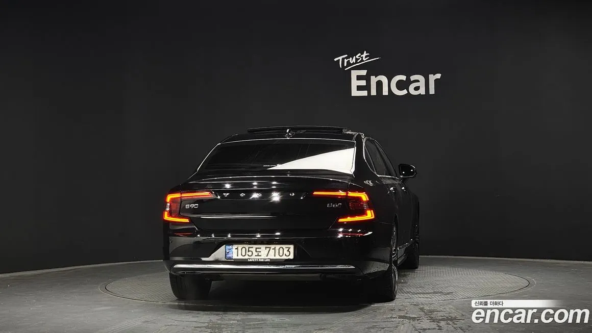 Volvo S90 — фото 3
