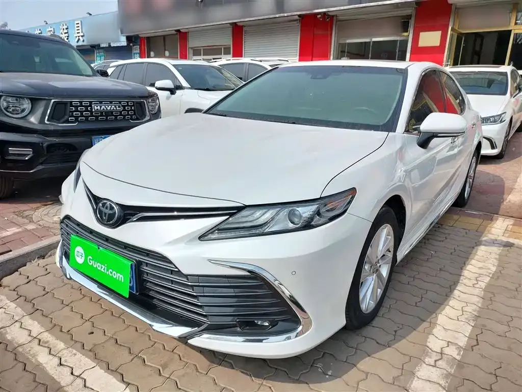 Toyota Camry — фото 8