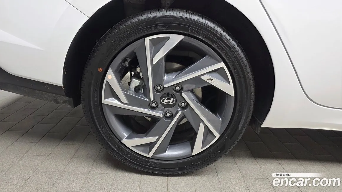 Hyundai AVANTE — фото 10