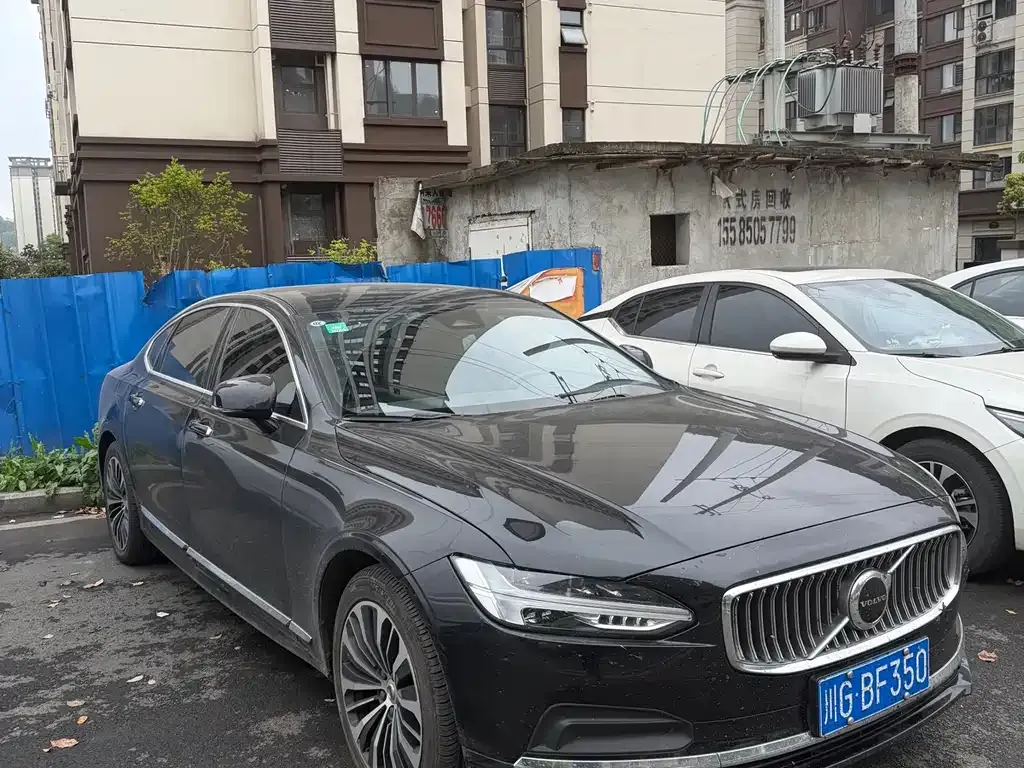 Volvo S90 — фото 1