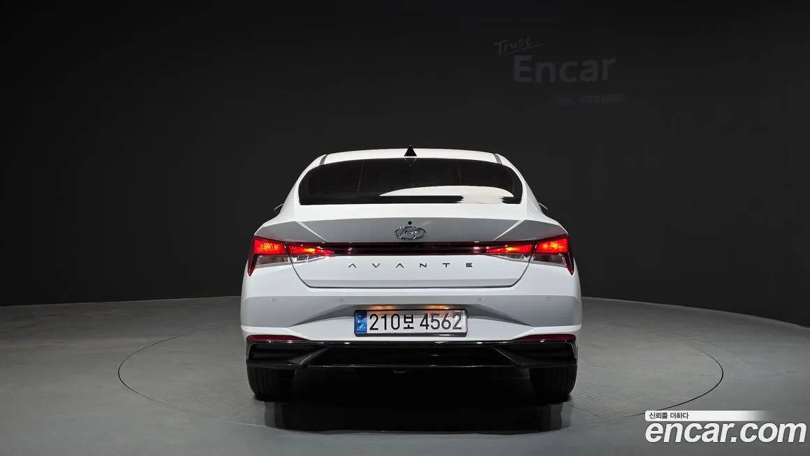 Hyundai AVANTE — фото 3
