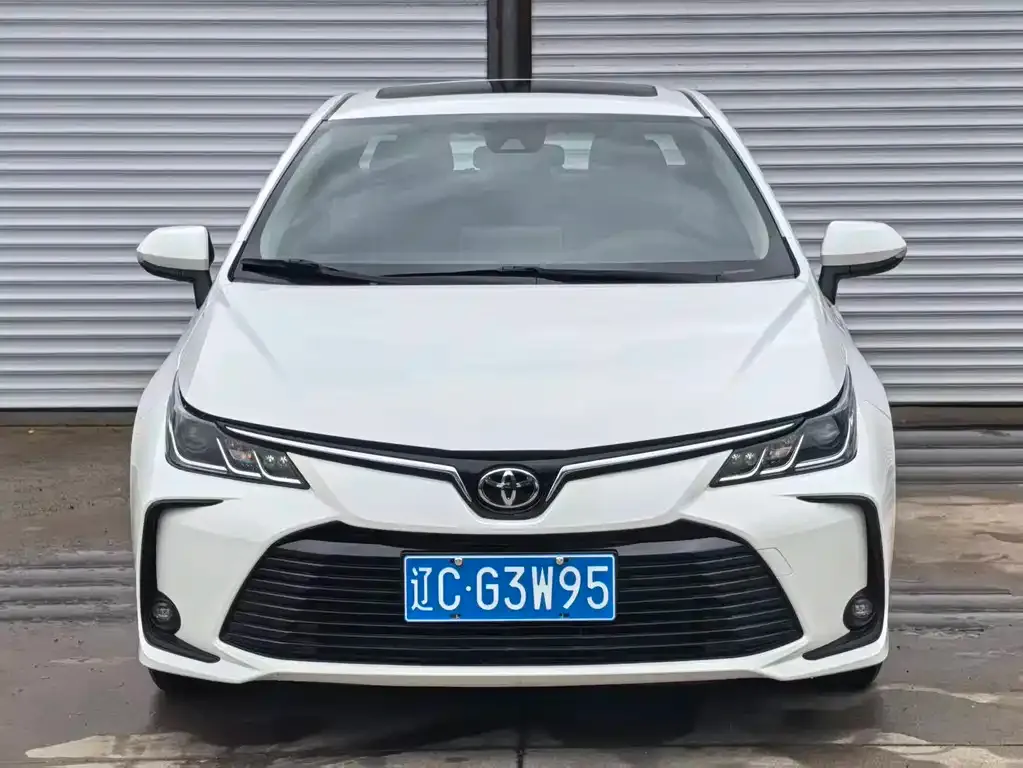 Toyota Corolla — фото 3