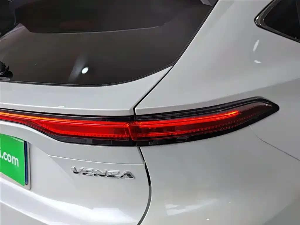Toyota Venza — фото 2