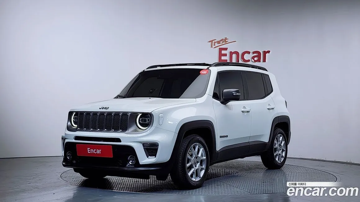 Jeep Renegade — фото 1
