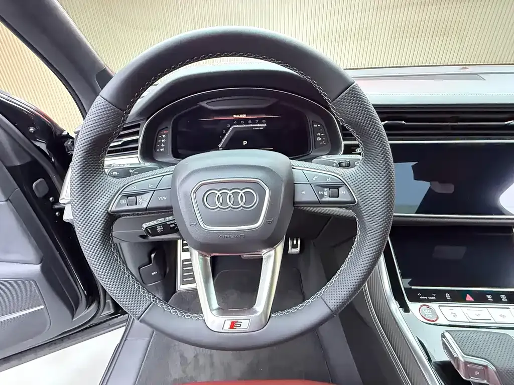 Audi SQ7 — фото 5