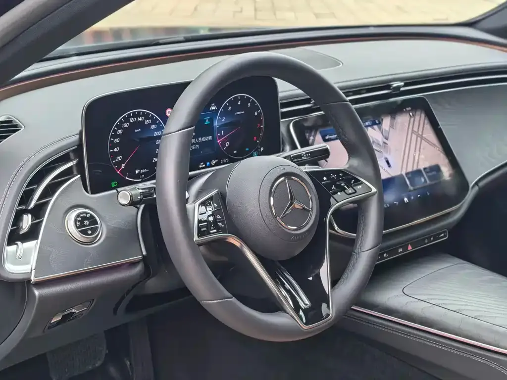 Mercedes-Benz E-Class (Import) — фото 4