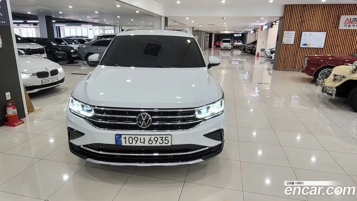 Volkswagen Tiguan — фото 4