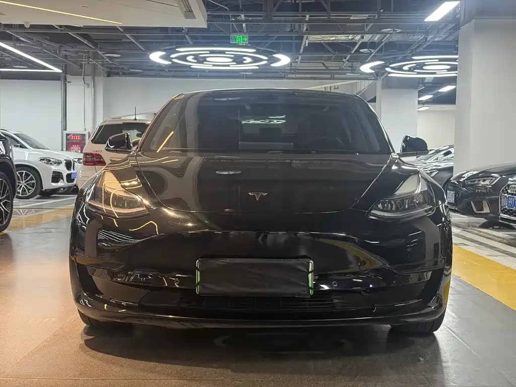 Tesla Model 3 — фото 5