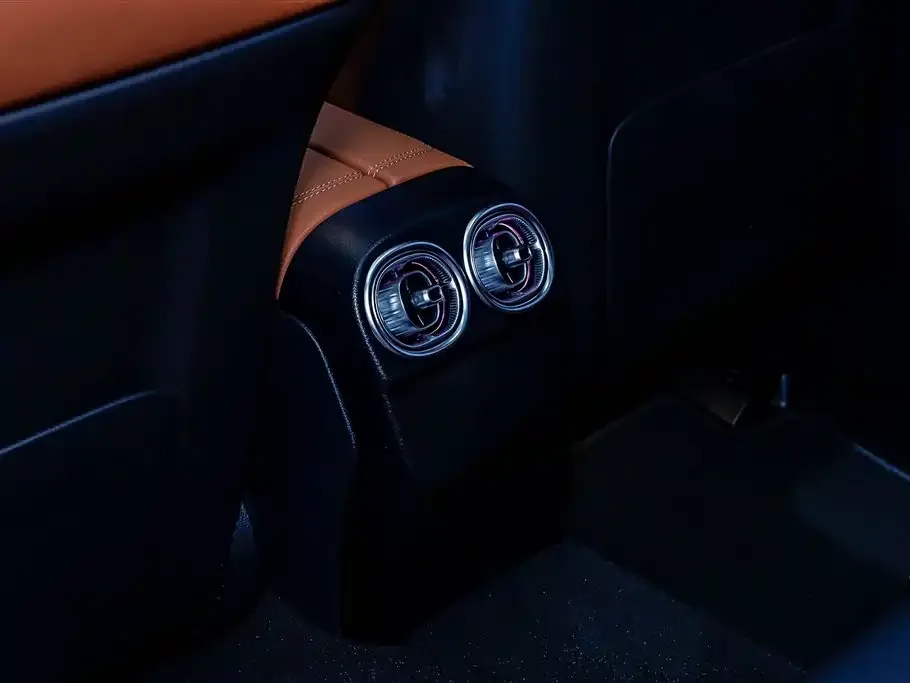 Mercedes-Benz C-Class New Energy — фото 8