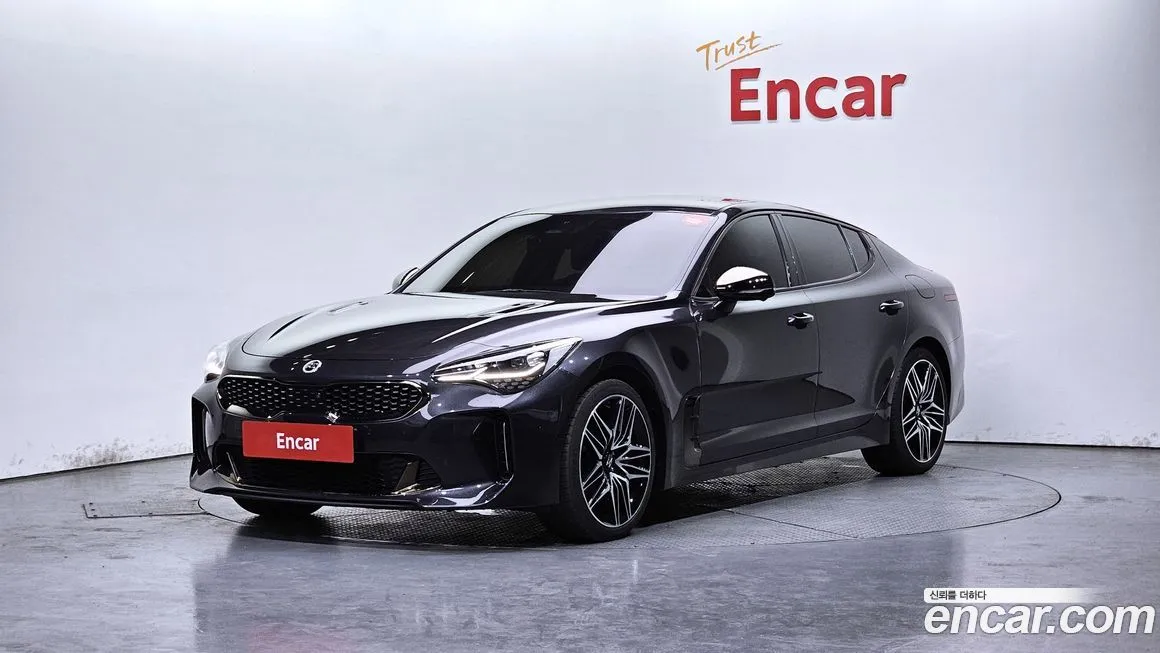 Kia Stinger — фото 1