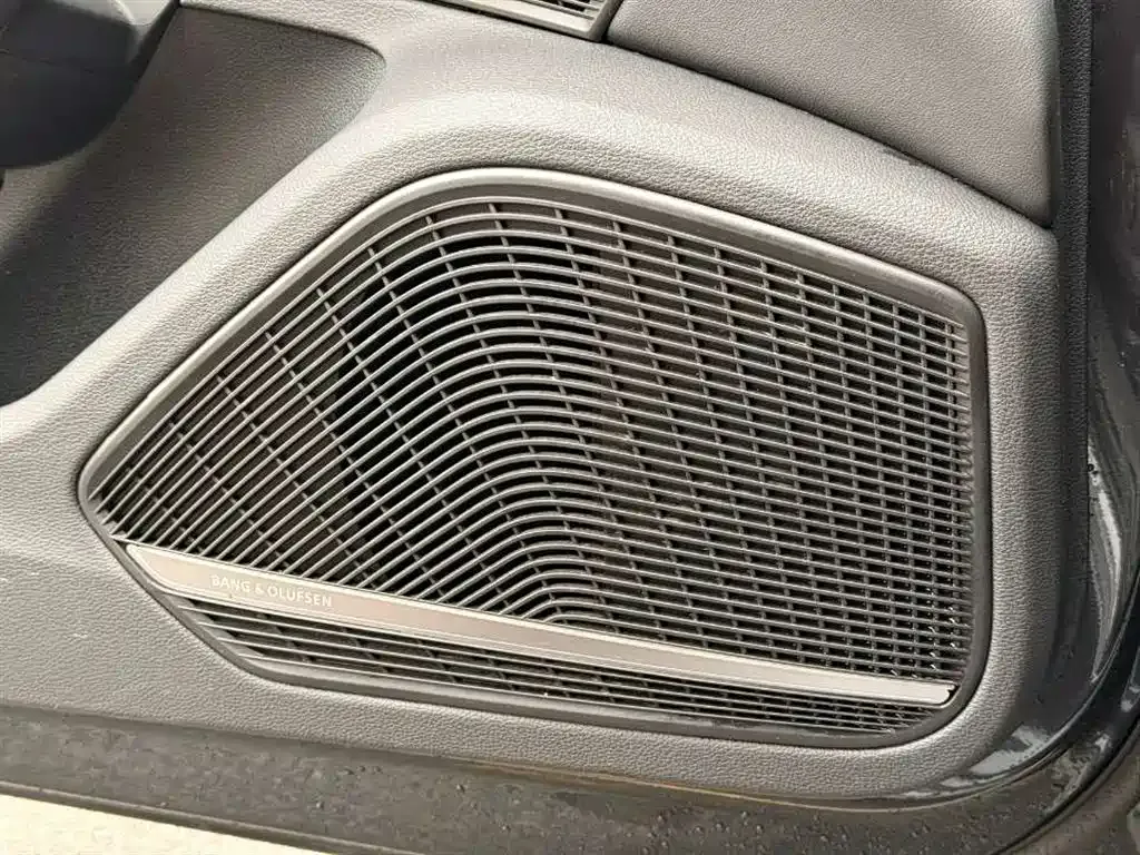 Audi A4 (Import) — фото 8