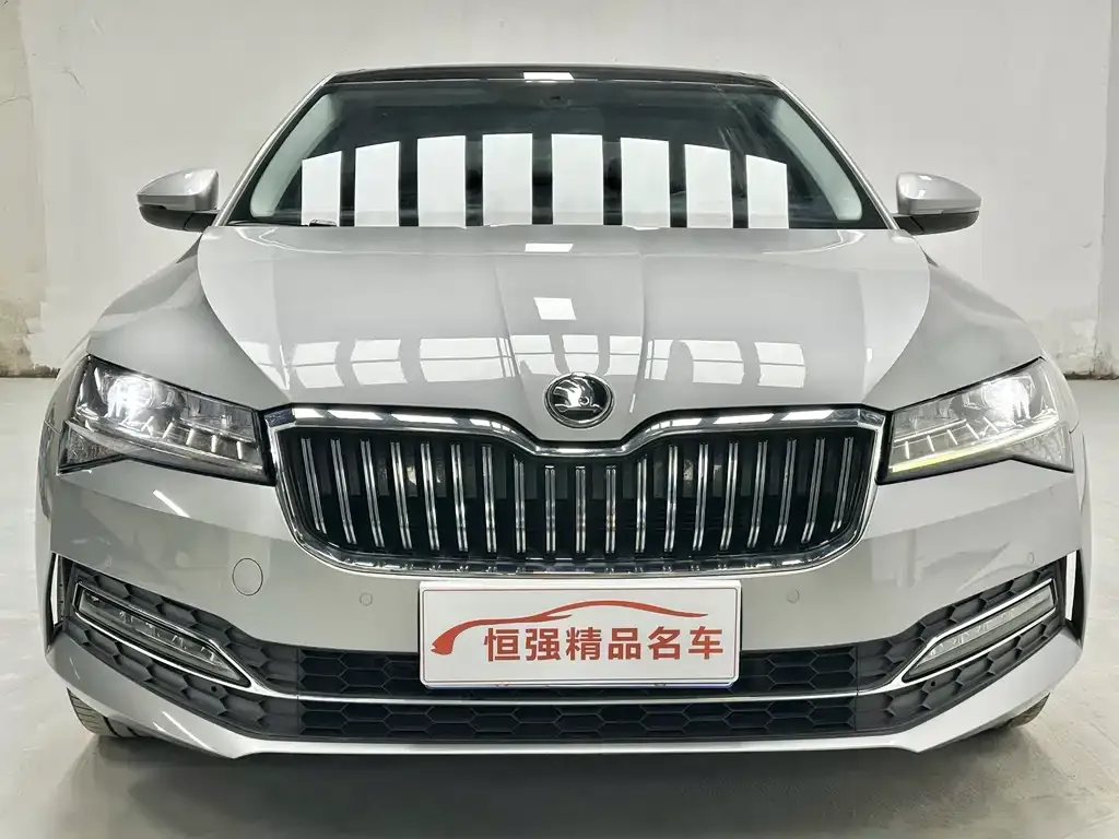 Skoda Superb — фото 3