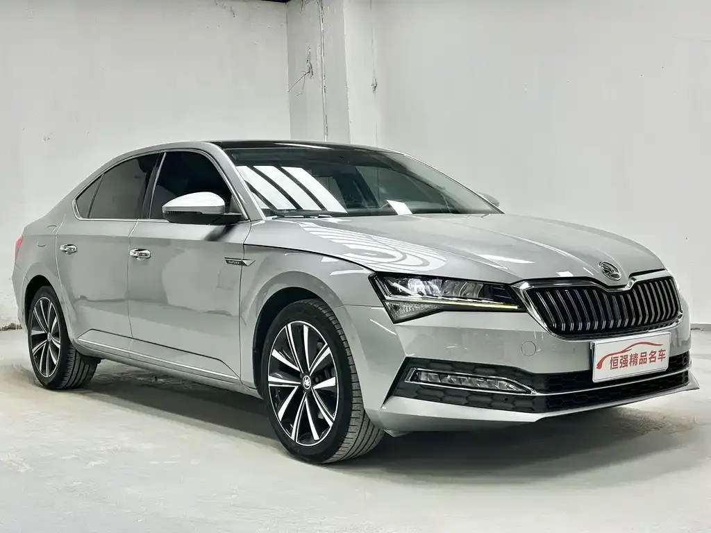 Skoda Superb — фото 5