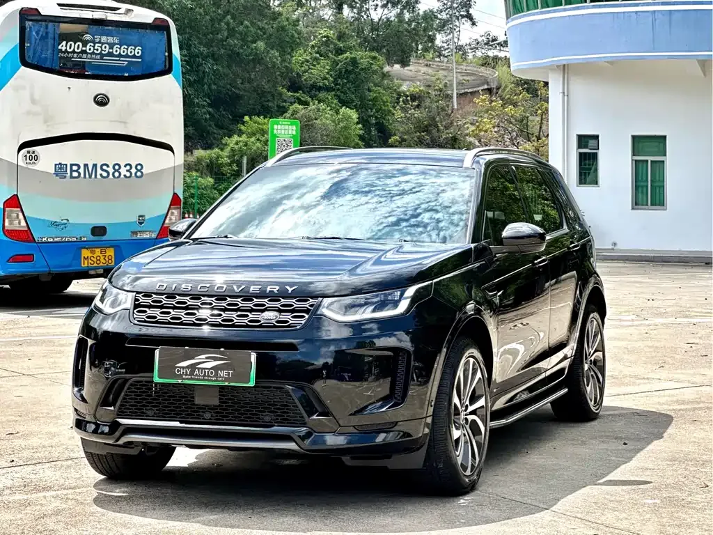 Land Rover Discovery Sport Hybrid — фото 1