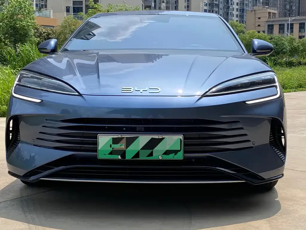 BYD Seal — фото 2