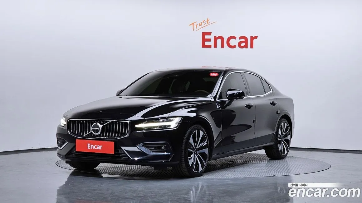 Volvo S60 — фото 1