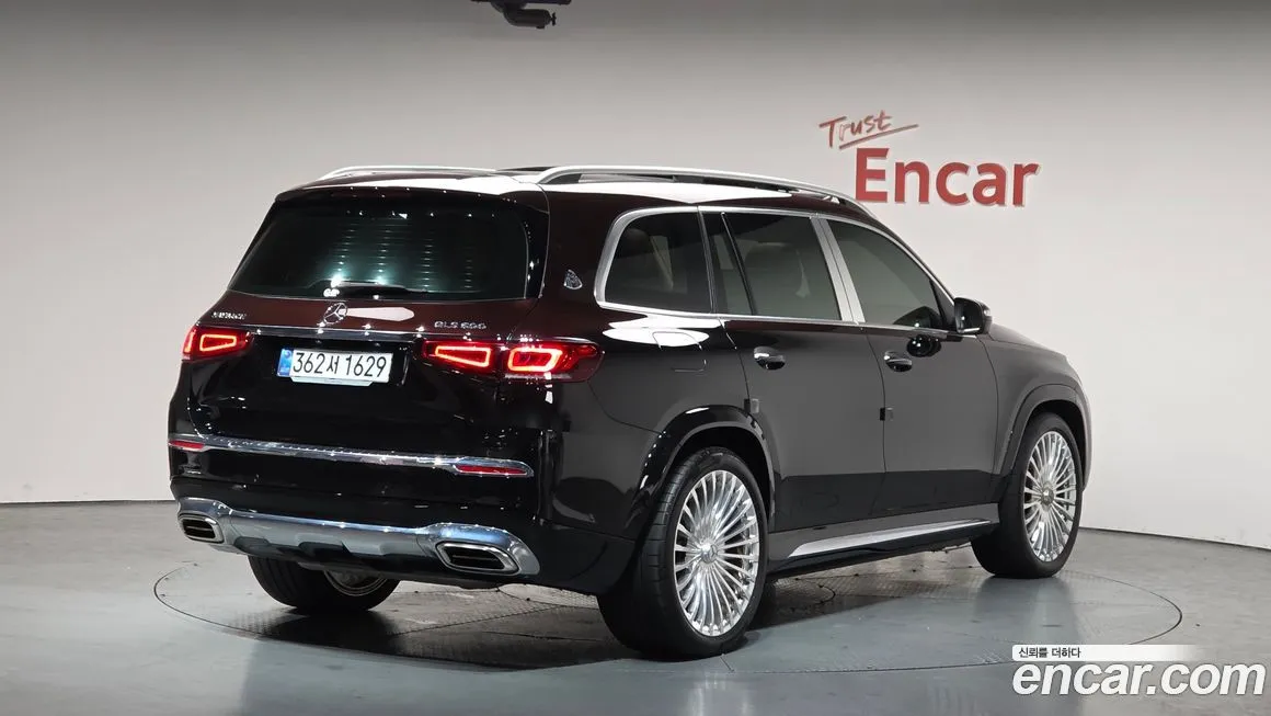 Mercedes-Benz GLS-Class — фото 7