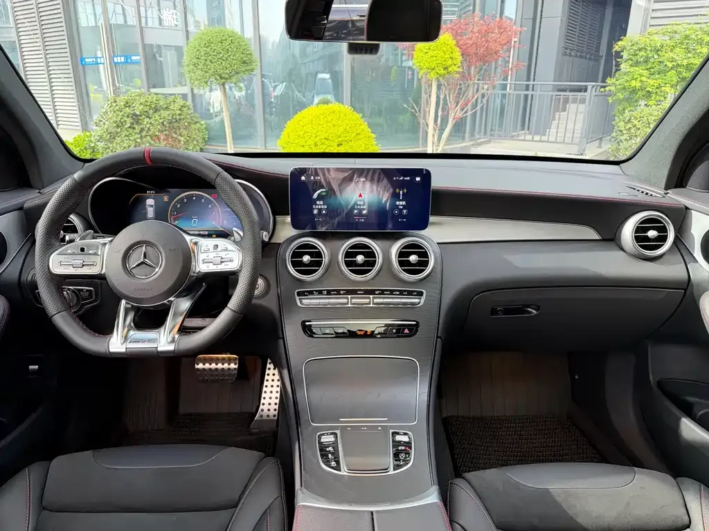 Mercedes-Benz GLC AMG — фото 8