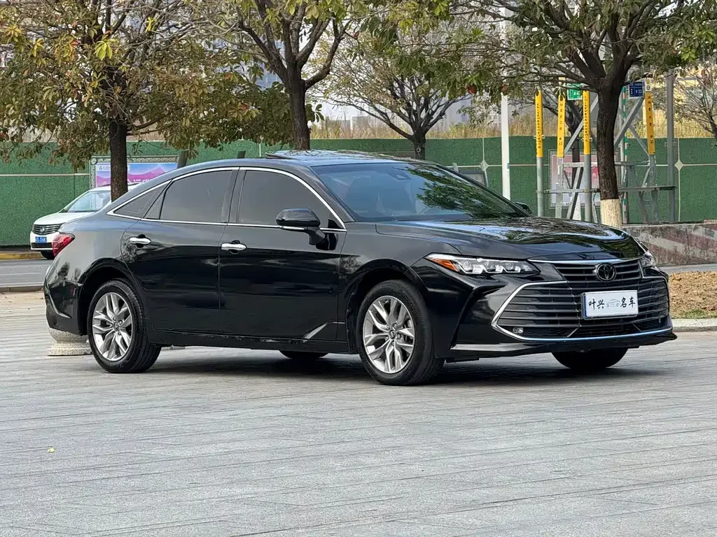 Toyota Avalon — фото 10