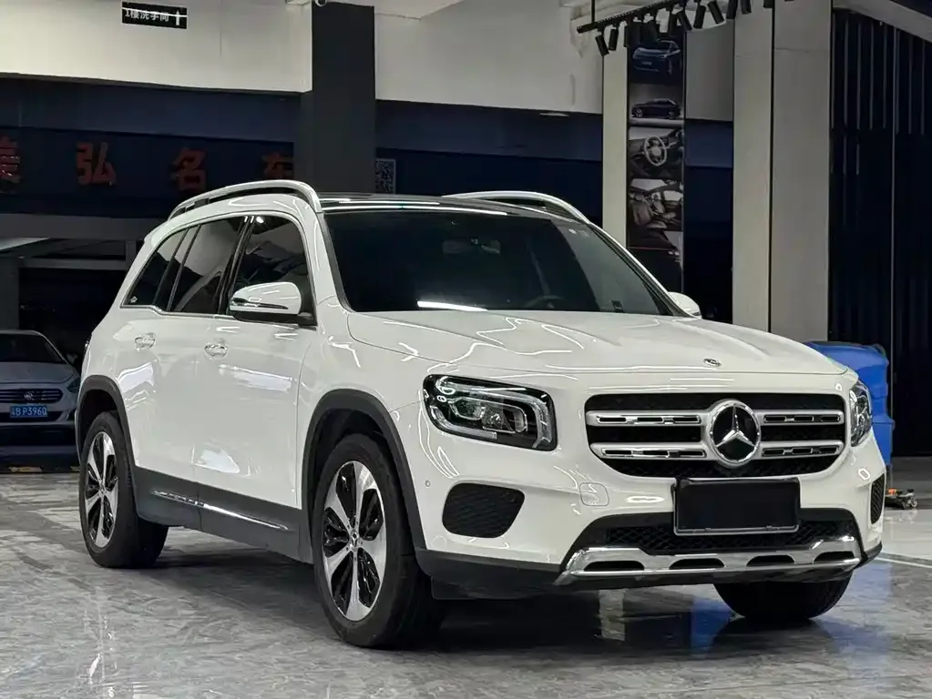 Mercedes-Benz GLB — фото 9