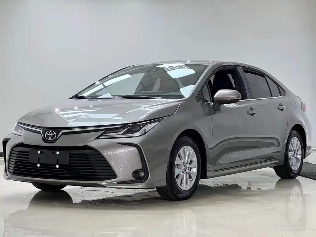 Toyota Corolla — фото 1