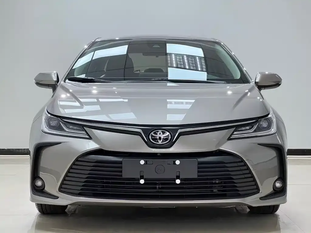 Toyota Corolla — фото 4