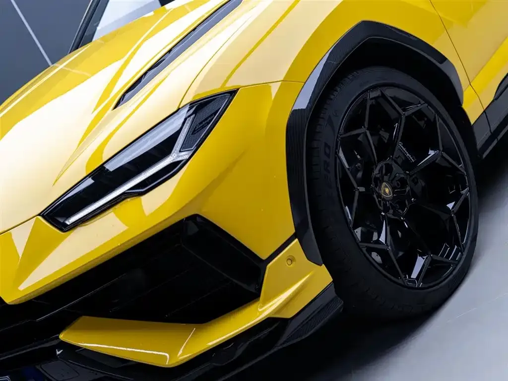 Lamborghini Urus — фото 8