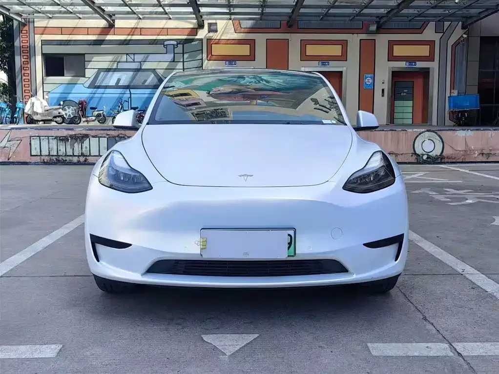 Tesla Model Y — фото 9