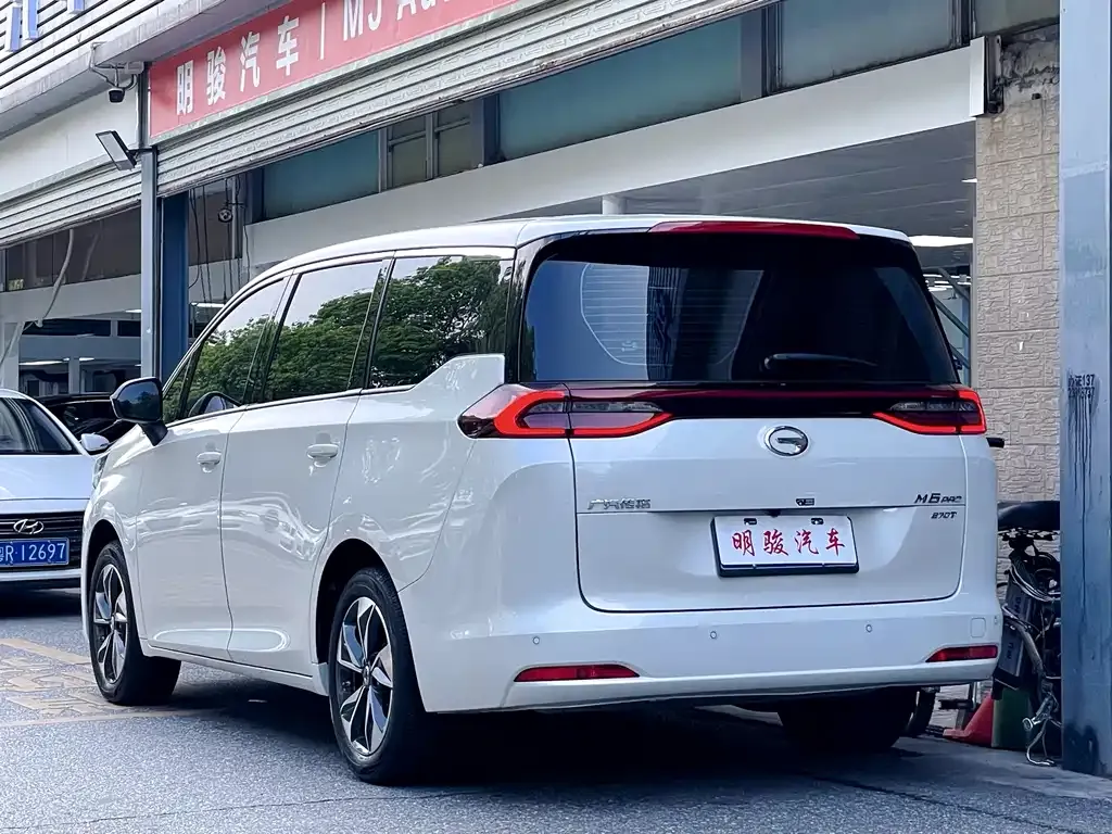 GAC Motor Trumpchi M6 — фото 5