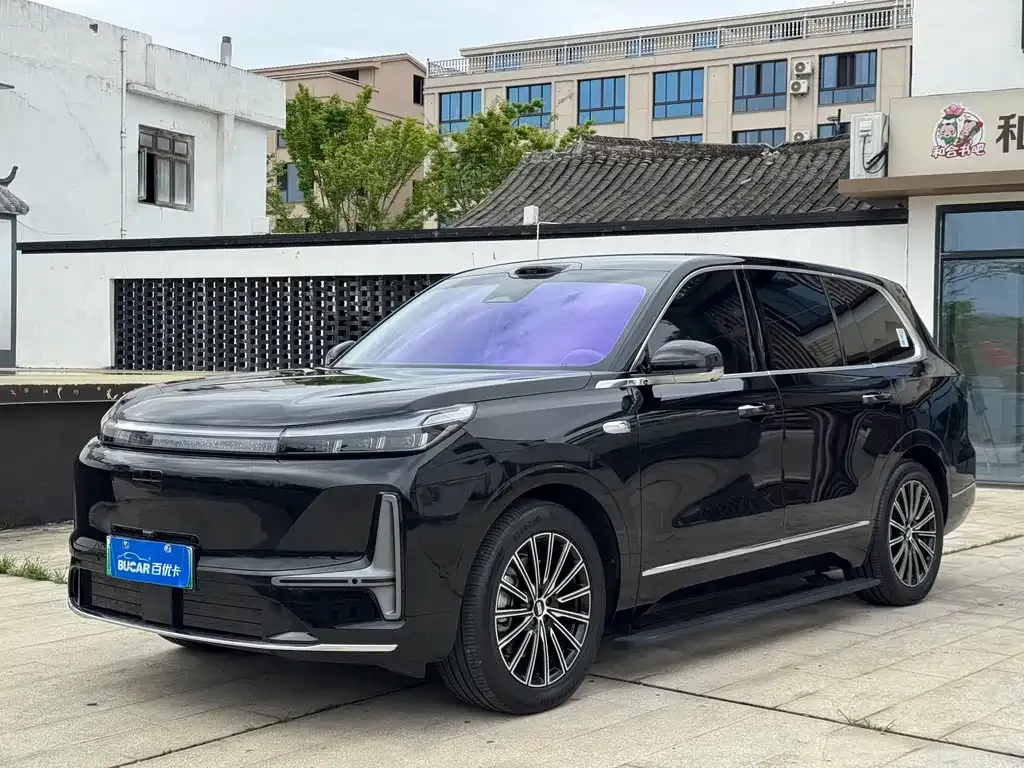 Geely Galaxy M9 — фото 1