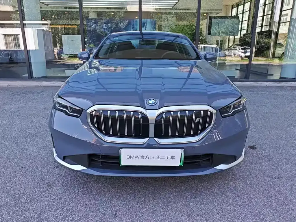 BMW i5 — фото 8