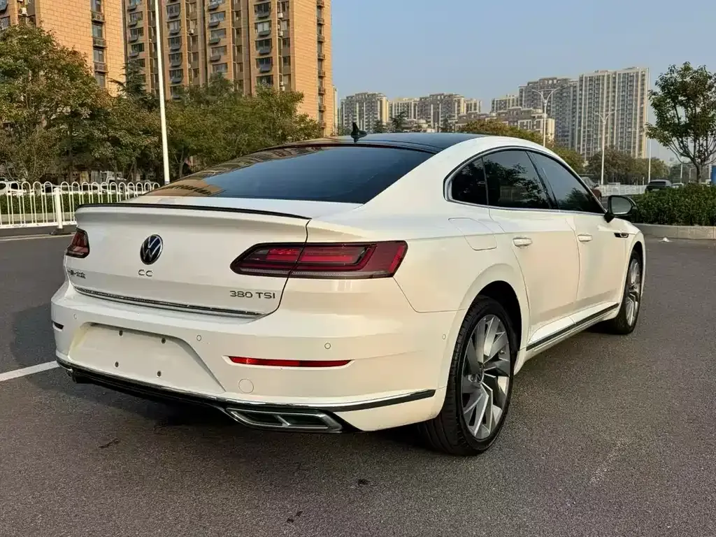 Volkswagen CC — фото 4