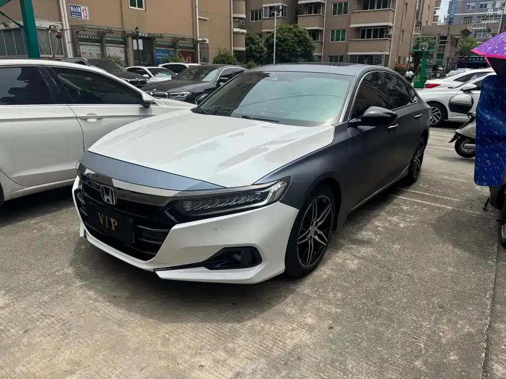 Honda Accord — фото 1