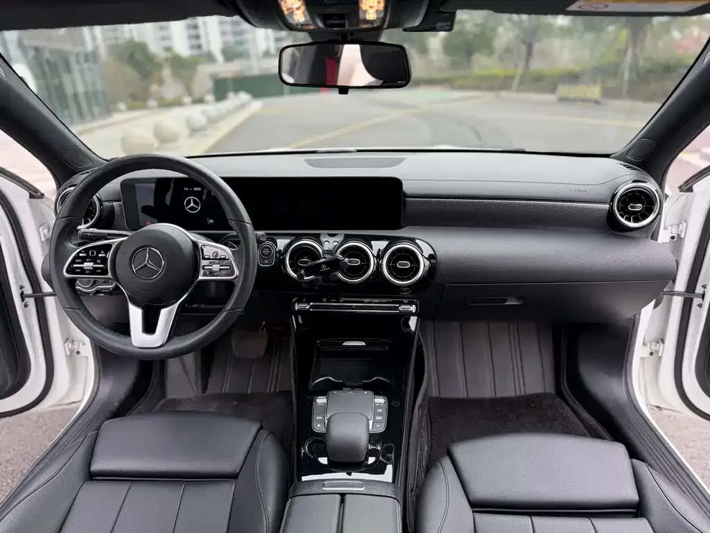 Mercedes-Benz A-Class — фото 10
