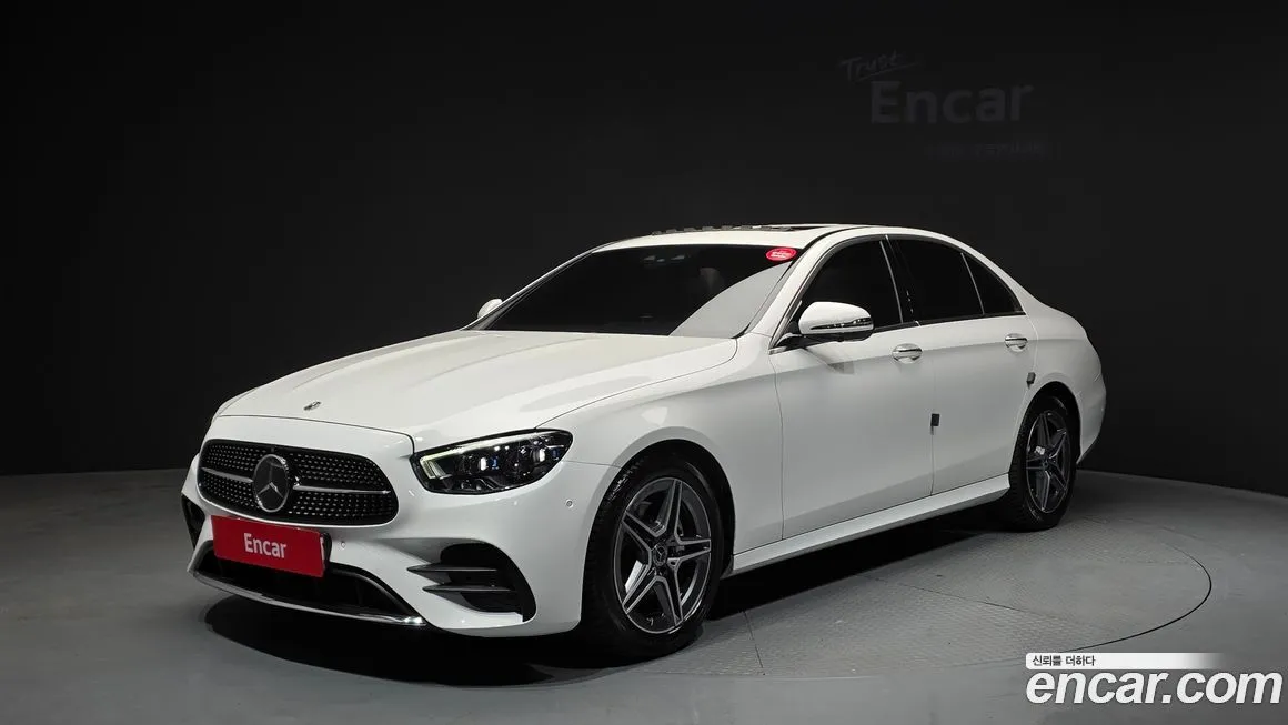 Mercedes-Benz E-Class — фото 1