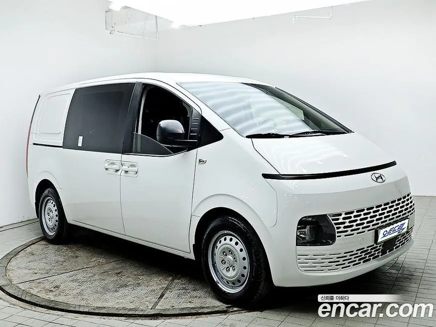Hyundai Staria — фото 2