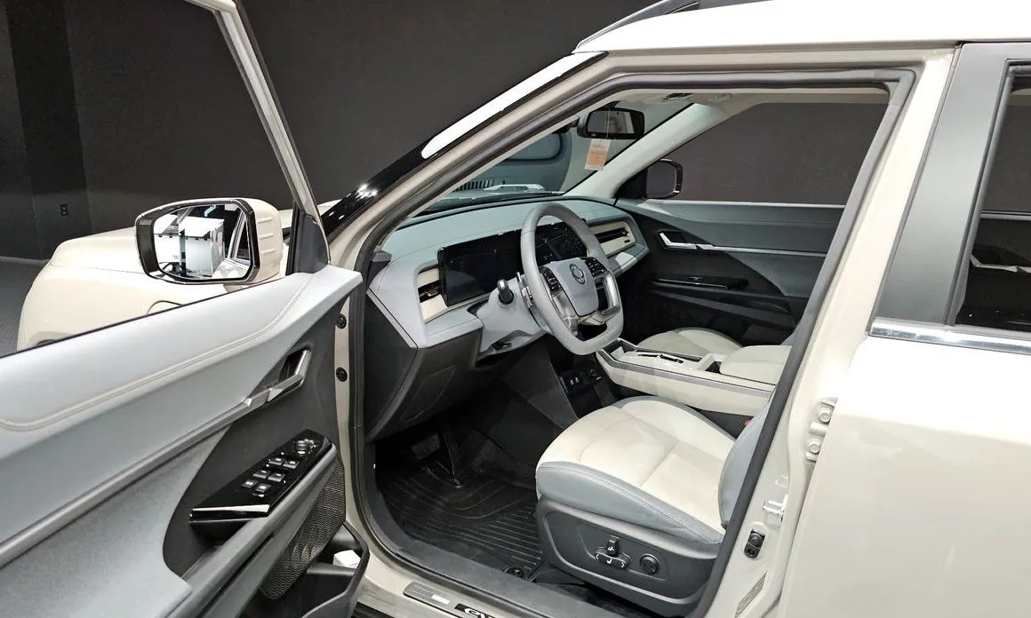 KG Mobility (Ssangyong) Torres — фото 9