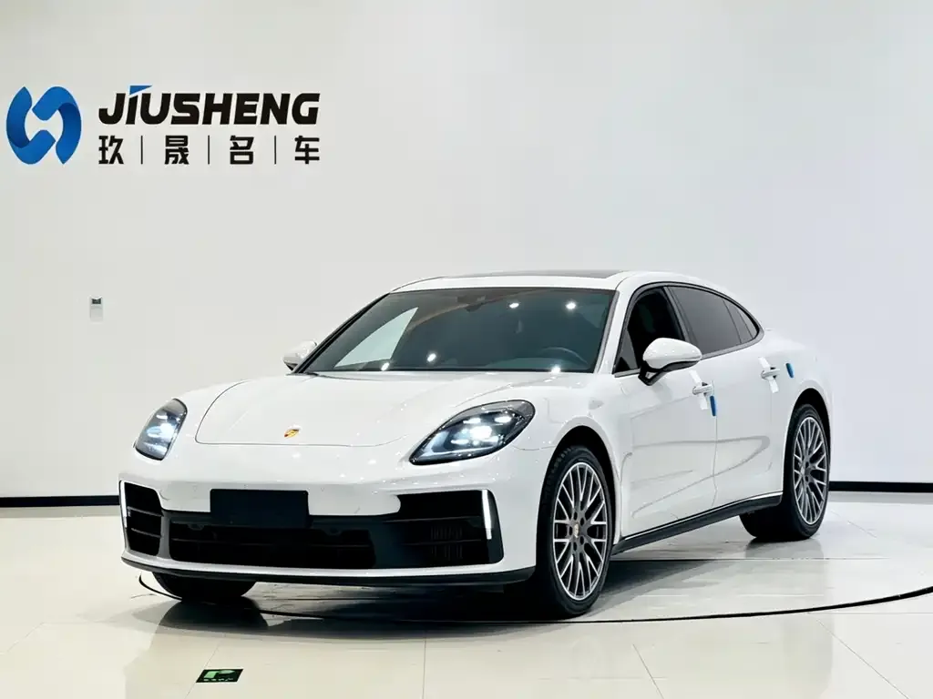 Porsche Panamera — фото 1