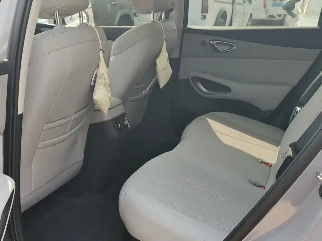 BYD Hiace 05 EV — фото 2