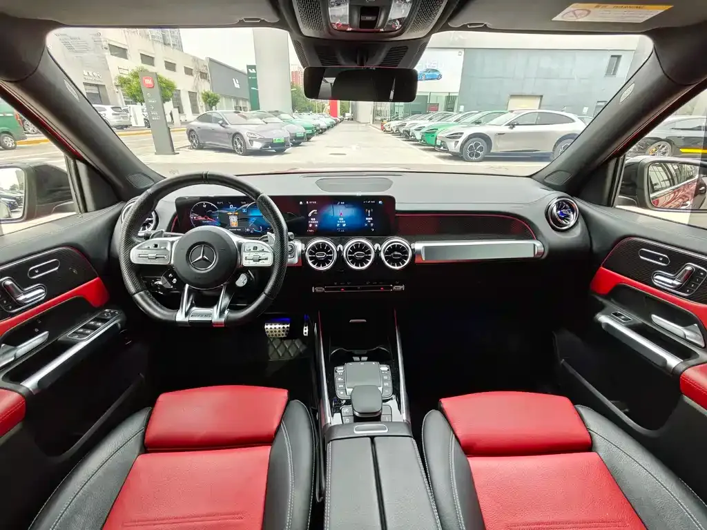 Mercedes-Benz GLB AMG — фото 6