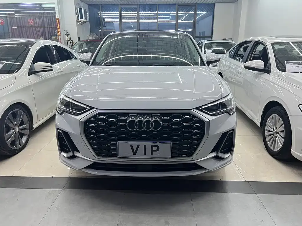 Audi Q3 Sportback — фото 7