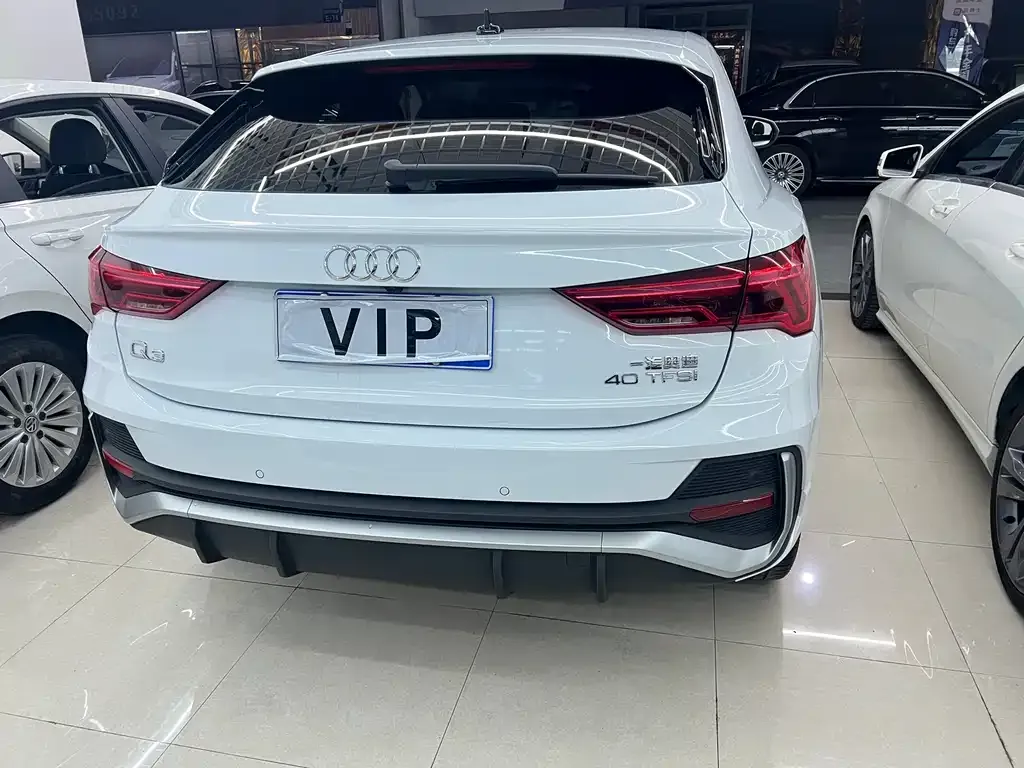 Audi Q3 Sportback — фото 4