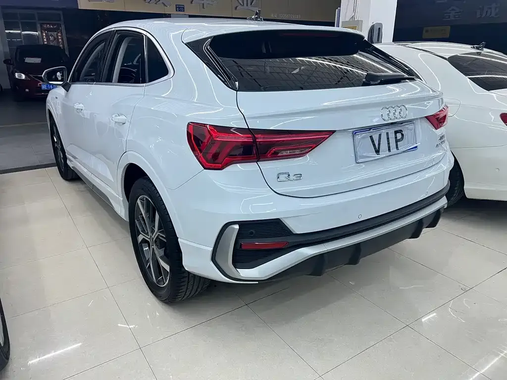Audi Q3 Sportback — фото 5