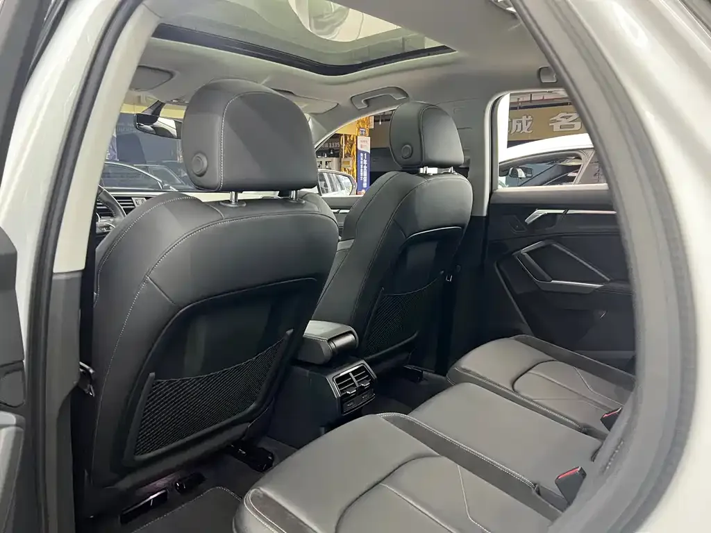 Audi Q3 Sportback — фото 8