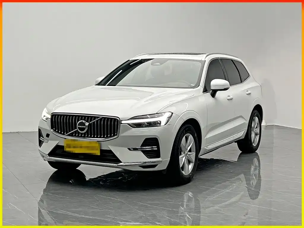 Volvo XC60 — фото 1