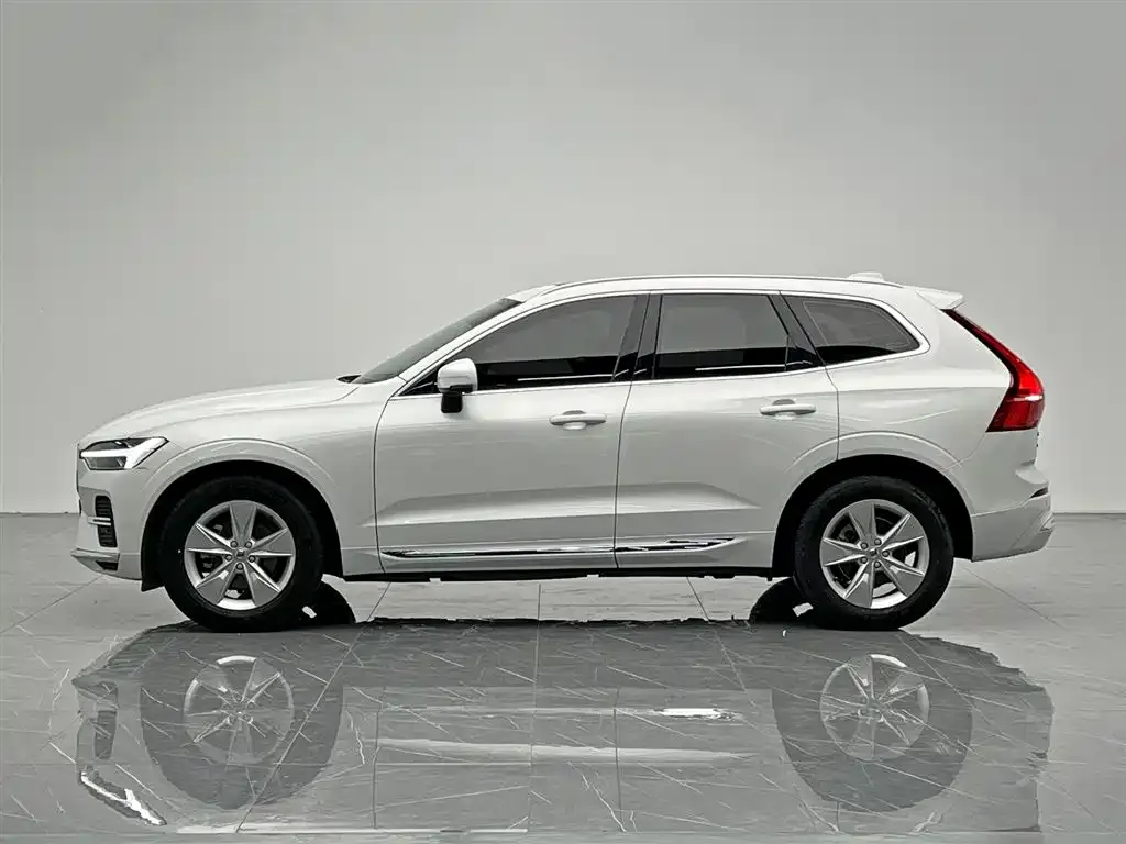 Volvo XC60 — фото 9