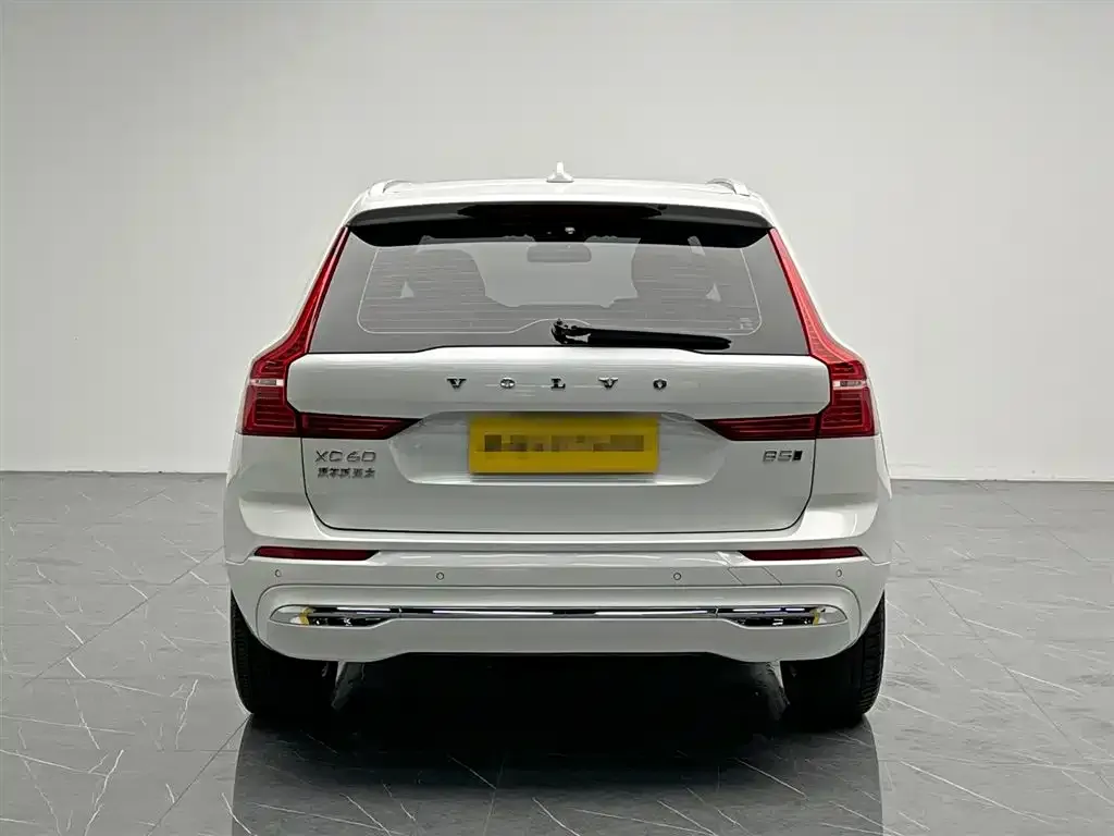 Volvo XC60 — фото 2