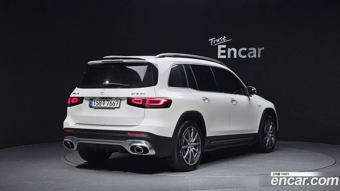 Mercedes-Benz GLB-Class — фото 9